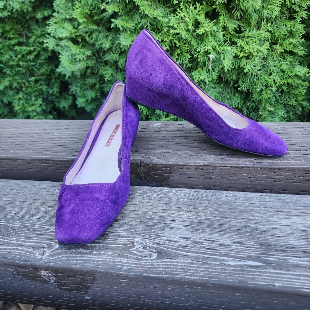 PRADA Women's Purple Suede Wedge Pump Prada Size 39 US 9 Made in Italy 🇮🇹